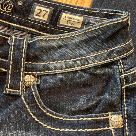 MISS ME Signature Boot Embellished Fleur De Lis Jeans - Picture 10 of 11